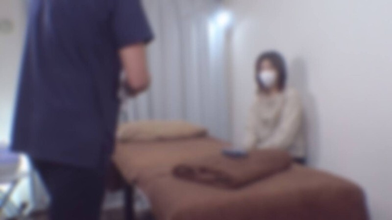 FC2-PPV-4705951 Sale on new products at half price until 6/22! [No/SEX] A woman who seems quiet and a little modest came to the store. She is a petite