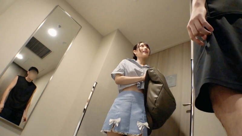 FC2-PPV-4703955 [SS-class Men's Massage] Two consecutive ejaculations on the super popular girl M-chan. The condom is removed and she is prepared