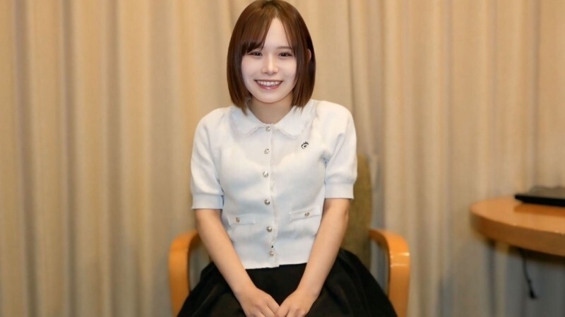 FC2-PPV-4765451 [Uncensored] A pervert girl you wouldn't imagine from her serious appearance! From the cute smile at first, she gradually turns i