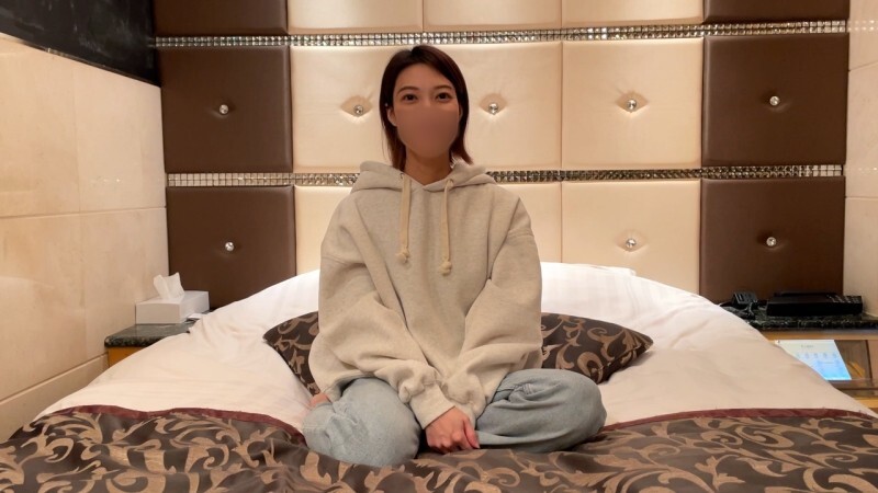 FC2-PPV-4791844 [Full face revealed] A beautiful 28-year-old nurse. Her hips bounce up and down during the endless foreplay, and when she cums, her mi